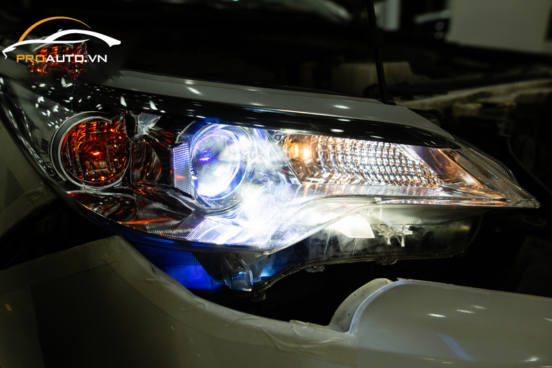Độ đèn mắt quỷ ô tô tại PROAUTO.VN