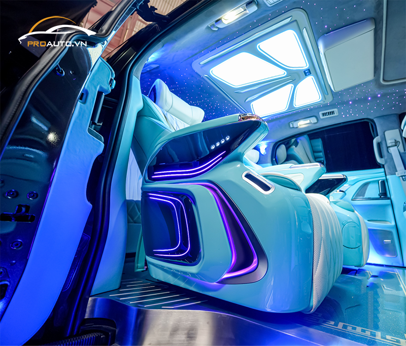 Độ đèn trần xe Kia Carnival
