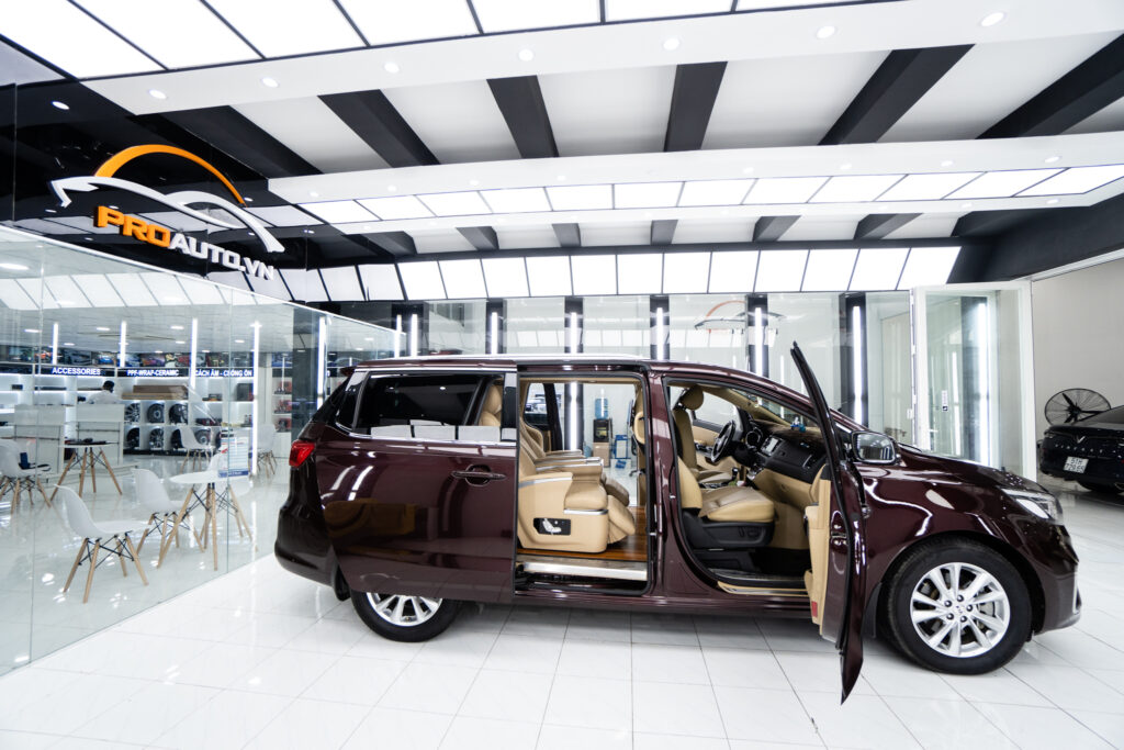 Khách hàng nên tham khảo thông tin để chọn cách độ ghế Limousine xe Kia Sorento phù hợp nhất với mong muốn