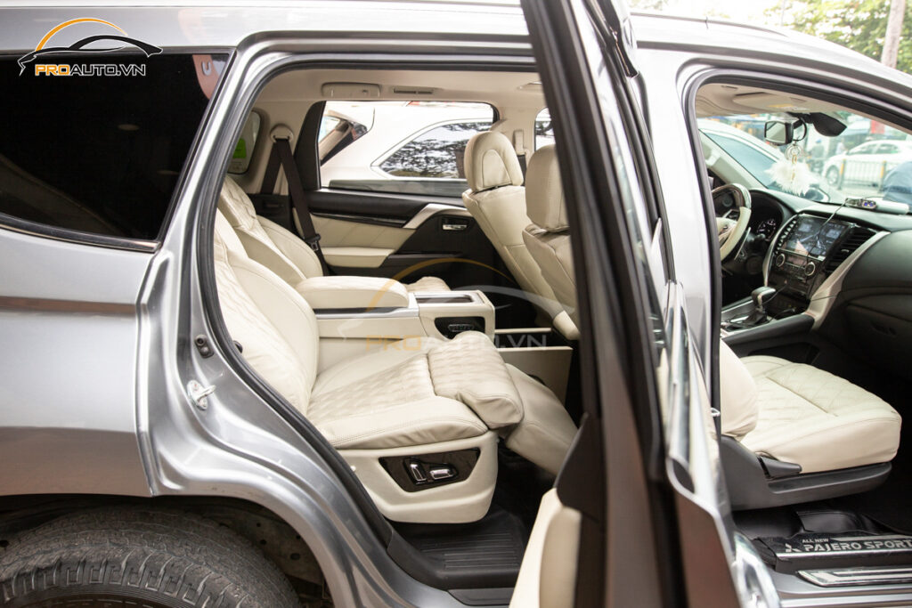 Kinh nghiệm độ ghế Limousine xe Mitsubishi Pajero Sport hiện nay