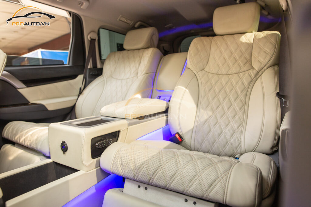 Độ ghế limousine xe Mitsubishi Xpander Cross