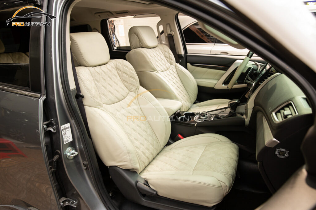 Nâng cấp limousine xe Mitsubishi Zinger phiên bản sang trọng hơn