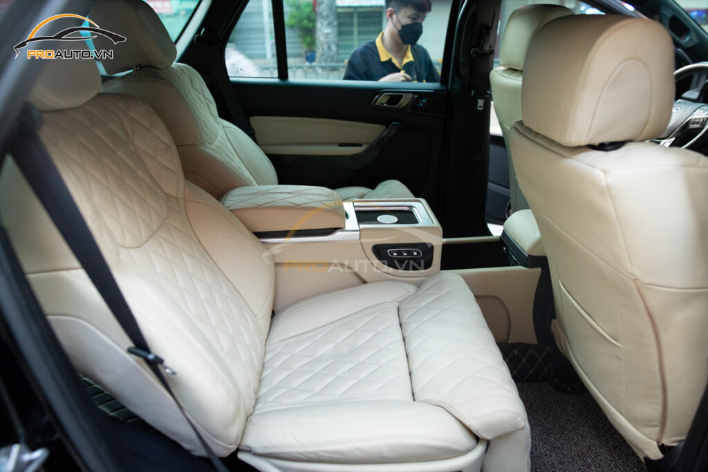 Độ ghế limousine xe Toyota Camry 