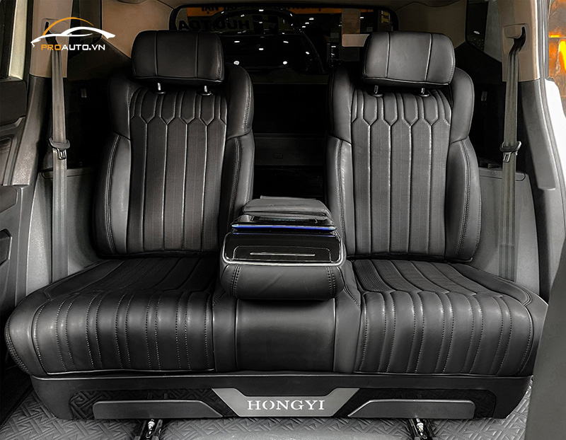 Độ ghế Limousine cho xe Fortuner