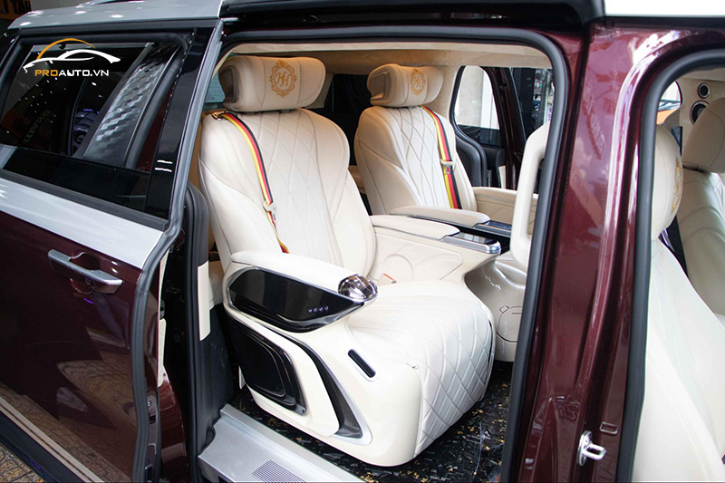 Độ ghế Limousine Kia Carnival mẫu mã đa dạng