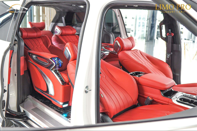 Độ ghế Limousine Kia Carnival