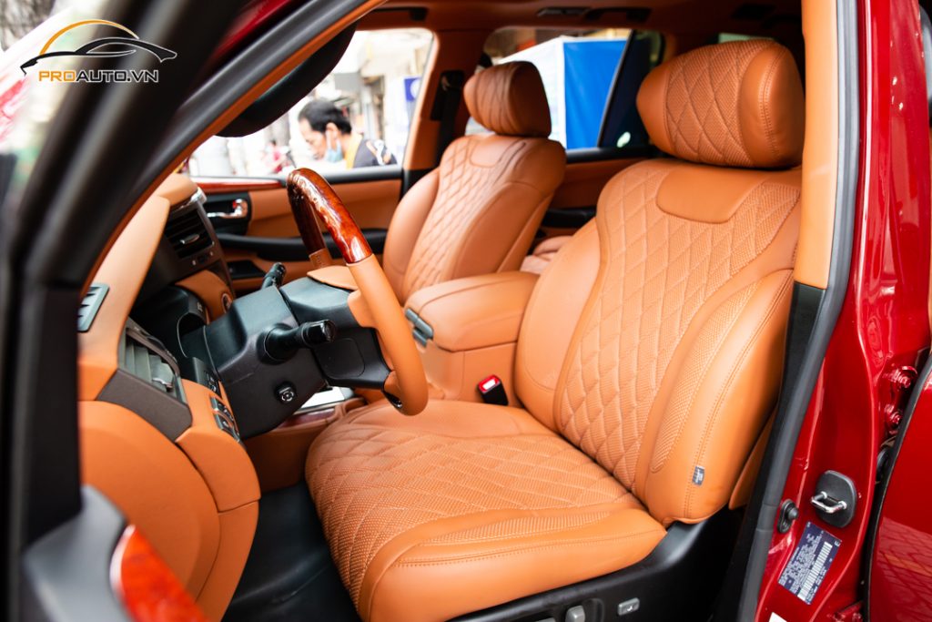 Nâng cấp limousine xe Ford Focus phiên bản sang trọng hơn