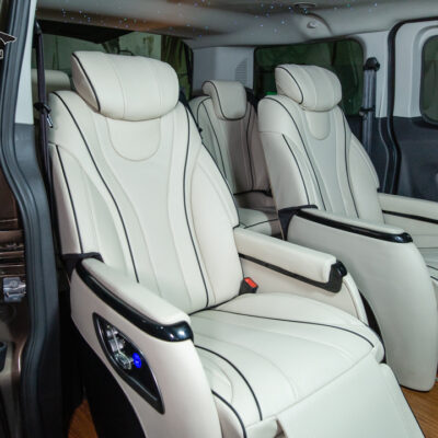 do ghe limousine xe Ford Transit 2 1