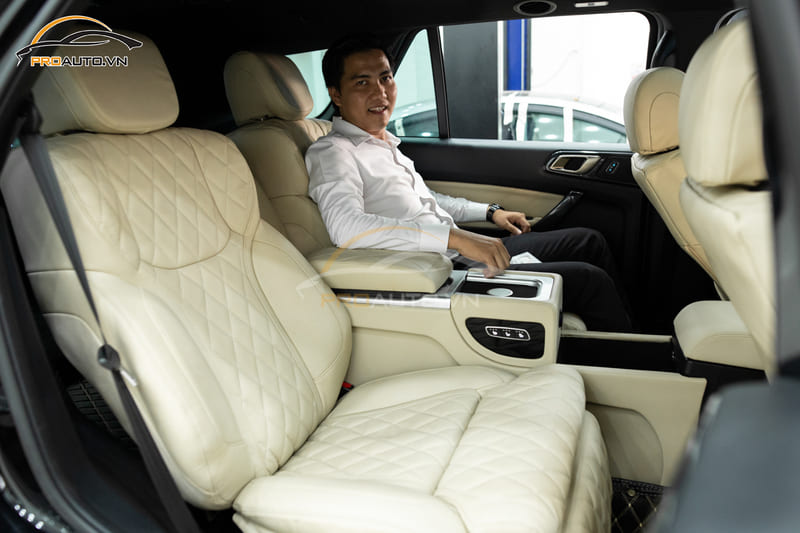 Độ ghế Limousine xe Ford Everest 