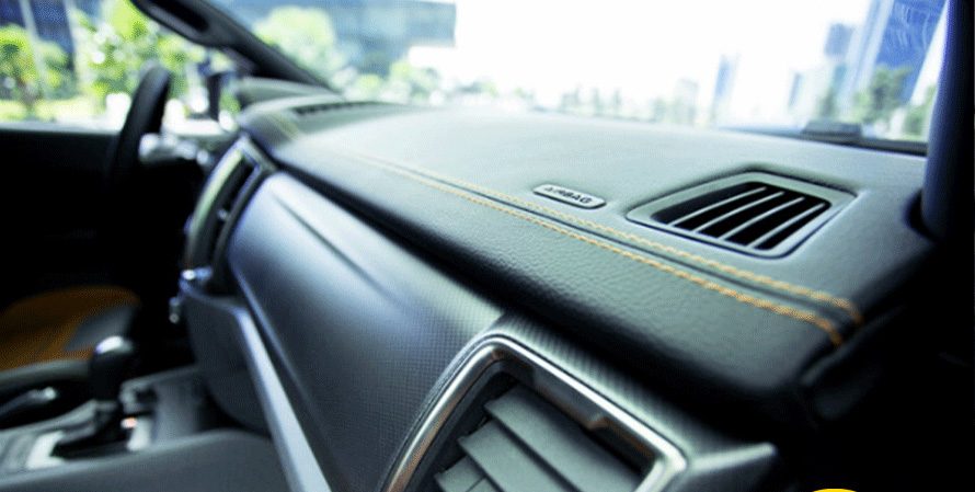 Bọc da taplo xe Toyota Innova