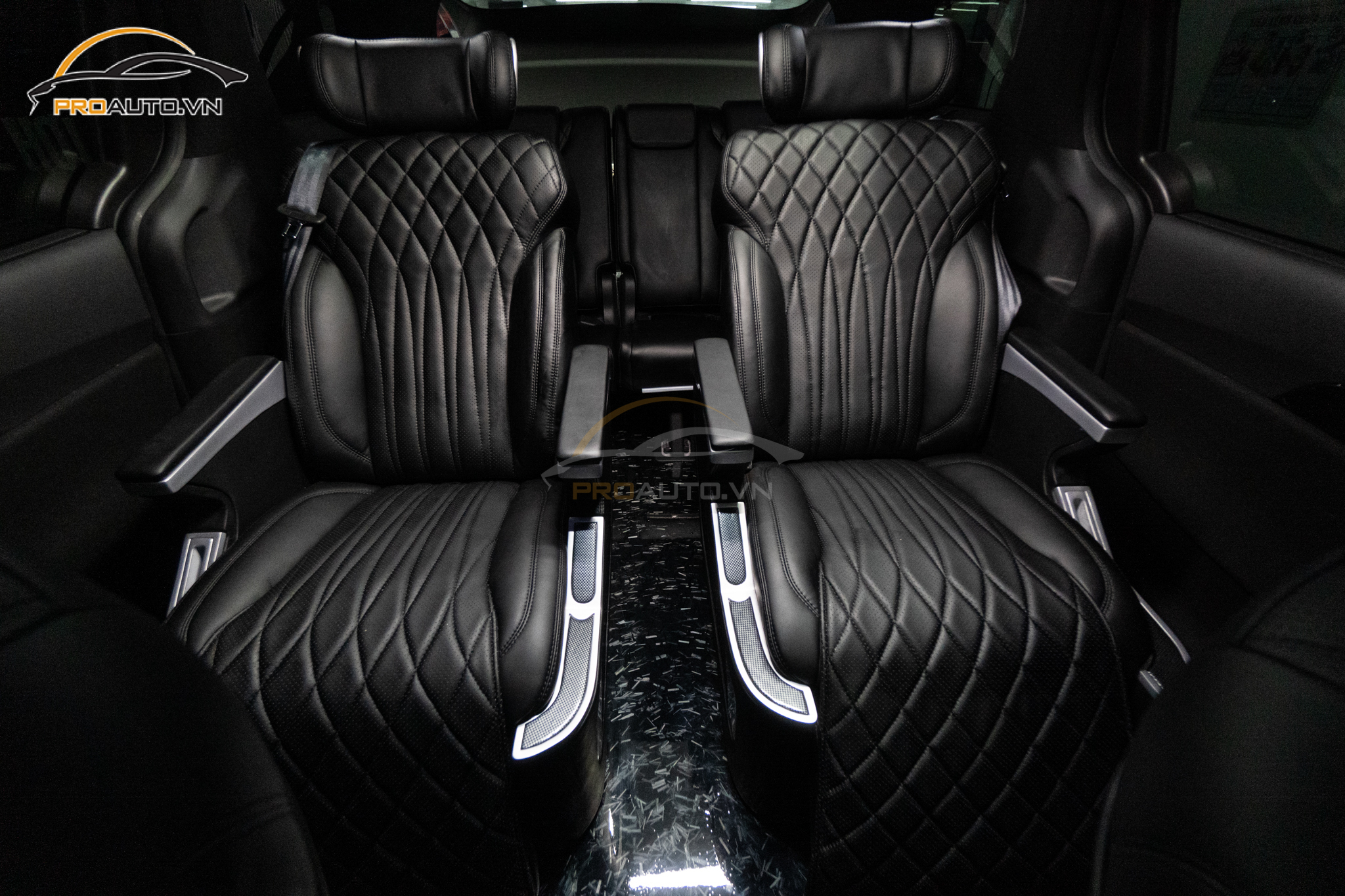 Độ ghế Limousine Land Cruiser Prado