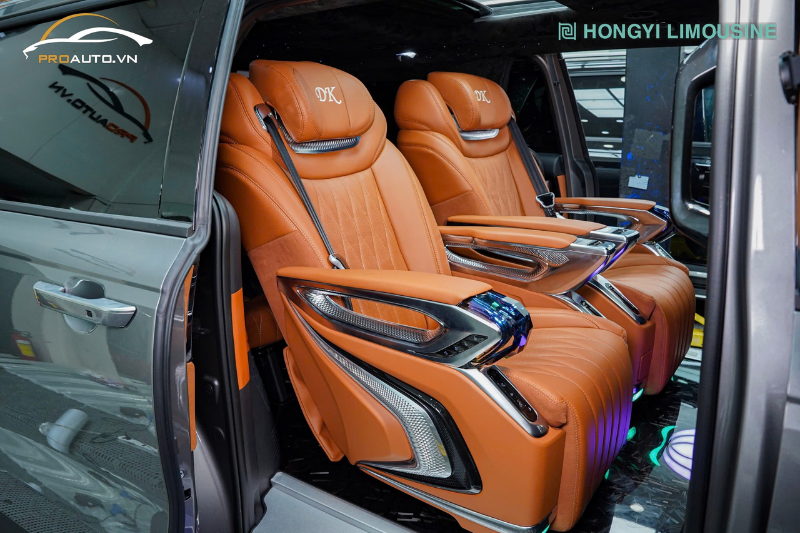 Độ ghế Limousine xe Kia Carnival sang trọng