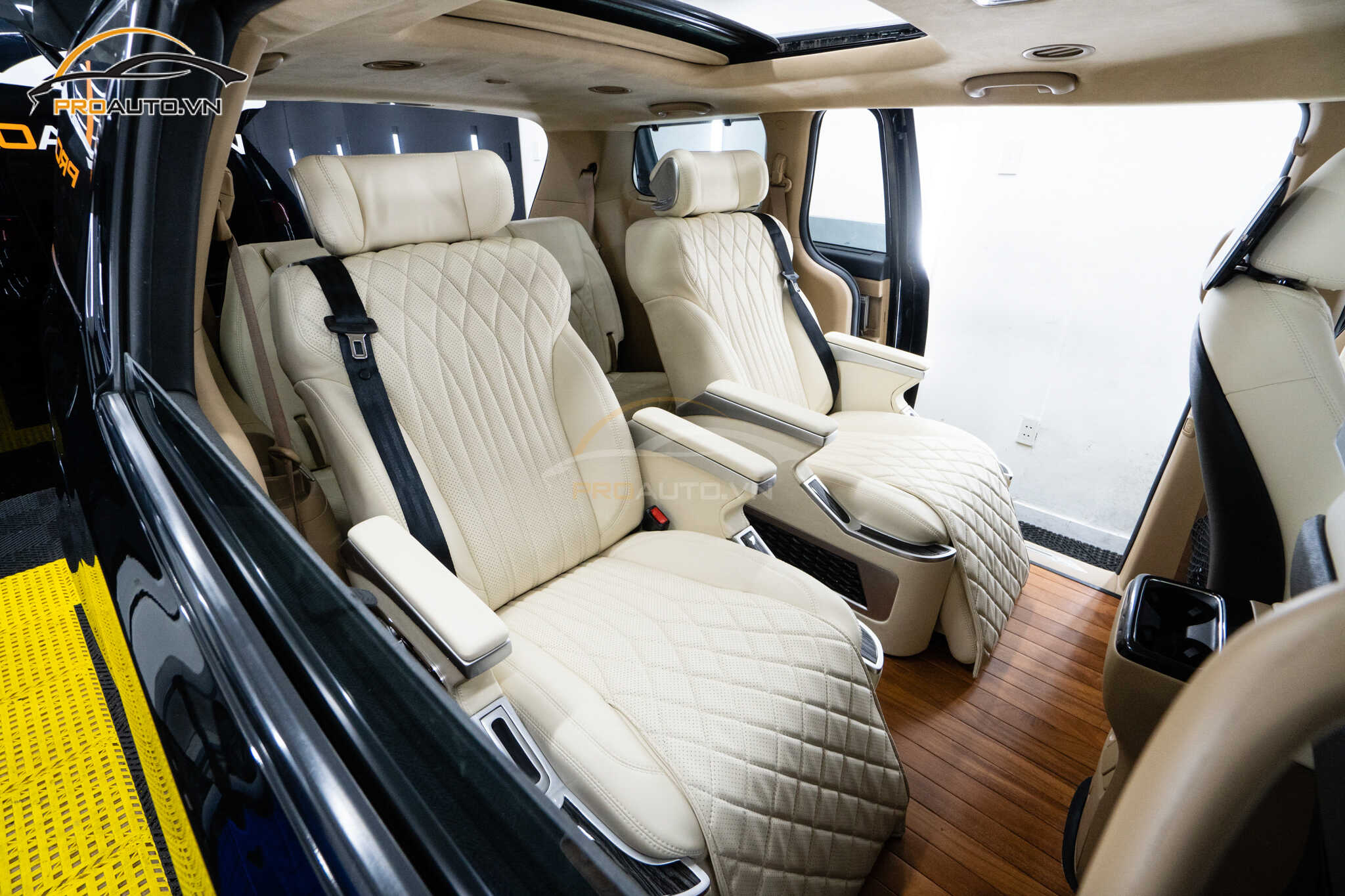Độ ghế limousine xe ô tô tại Proauto.vn