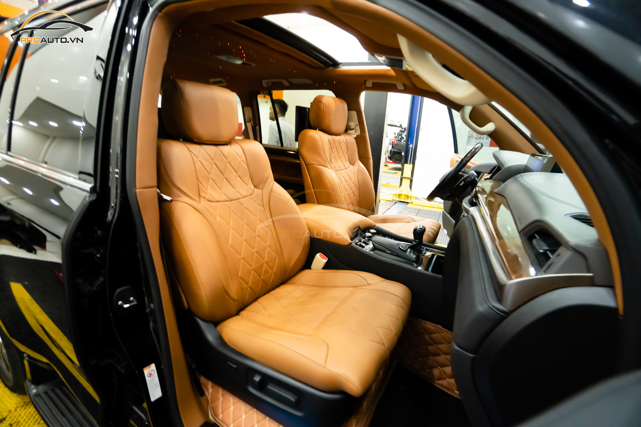 Độ Ghế Limousine Lexus LX 570 - Ảnh 4