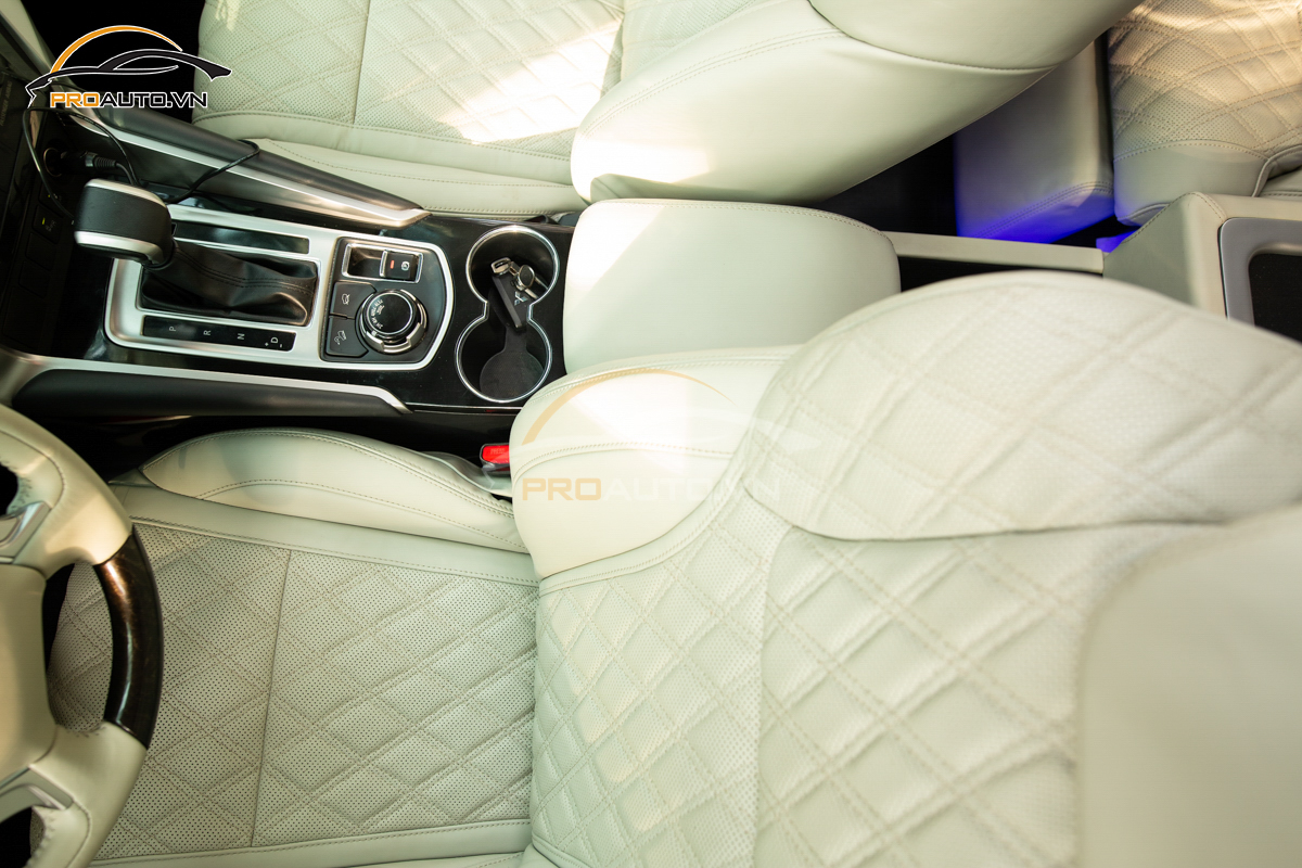 Độ ghế Limousine Mitsubishi Pajero