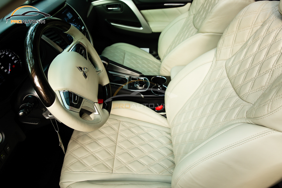 Độ ghế Limousine xe Mitsubishi Pajero