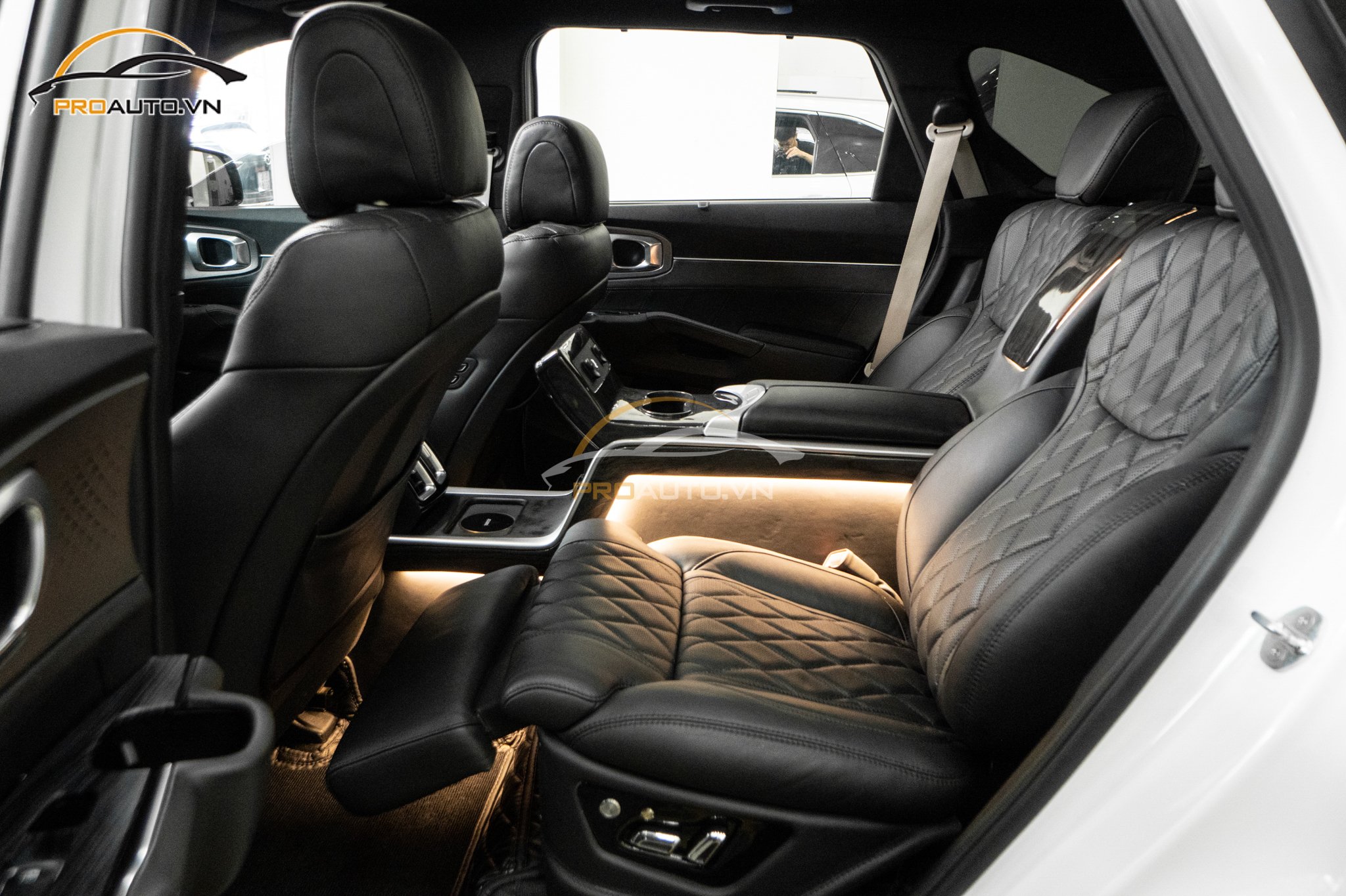 Đèn led xe hơi ô tô trang trí nội thất