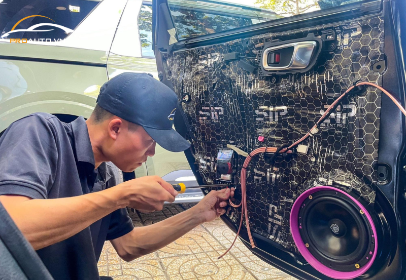 Độ loa xe Volkswagen Viloran tại PROAUTO.VN