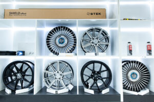 Khu vực trưng bày độ mâm xe hơi tại Proauto.vn