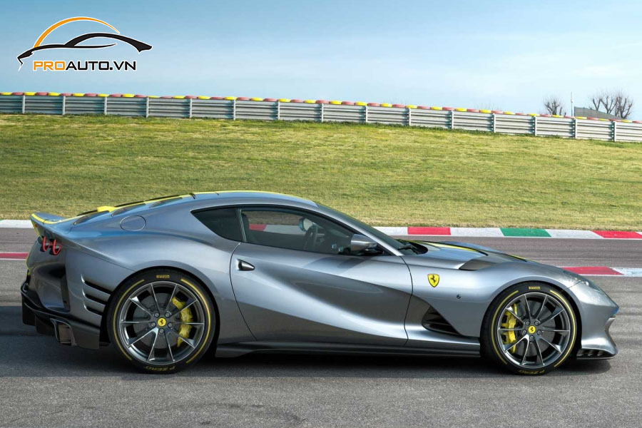 Độ mâm xe Ferrari 812 Superfast với phong cách thể thao độc đáo 