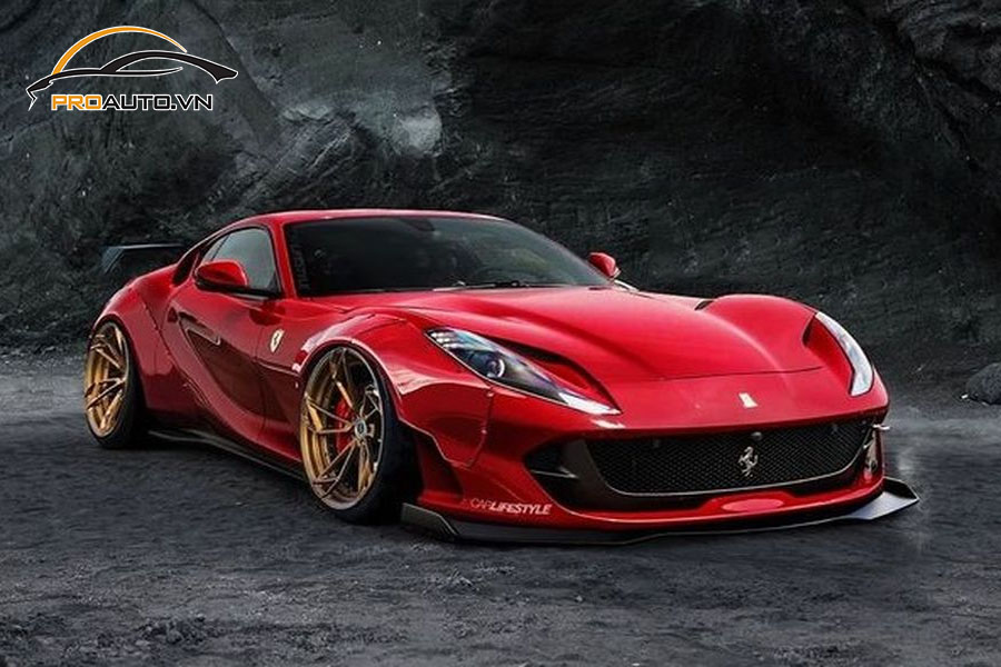 Kiểu mâm xe Ferrari 812 Superfast phổ biến 