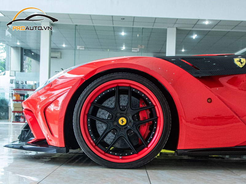 Kiểu mâm xe Ferrari F12 Berlinetta phổ biến