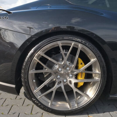 do mam xe Ferrari F12 Berlinetta 8 1