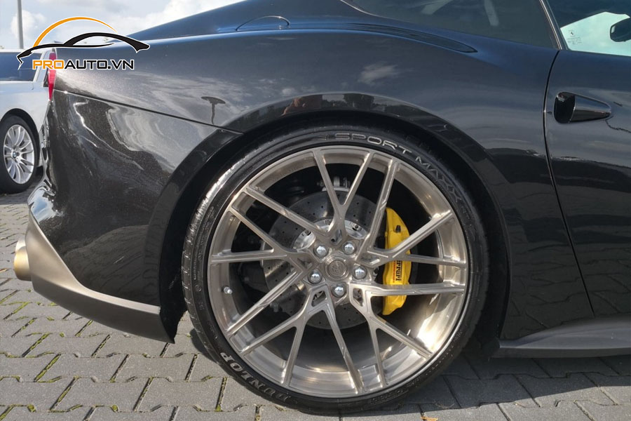 Tiêu chí độ mâm xe Ferrari F12 Berlinetta