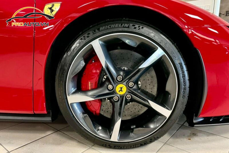 Kinh nghiệm độ mâm xe Ferrari SF90 Stradale