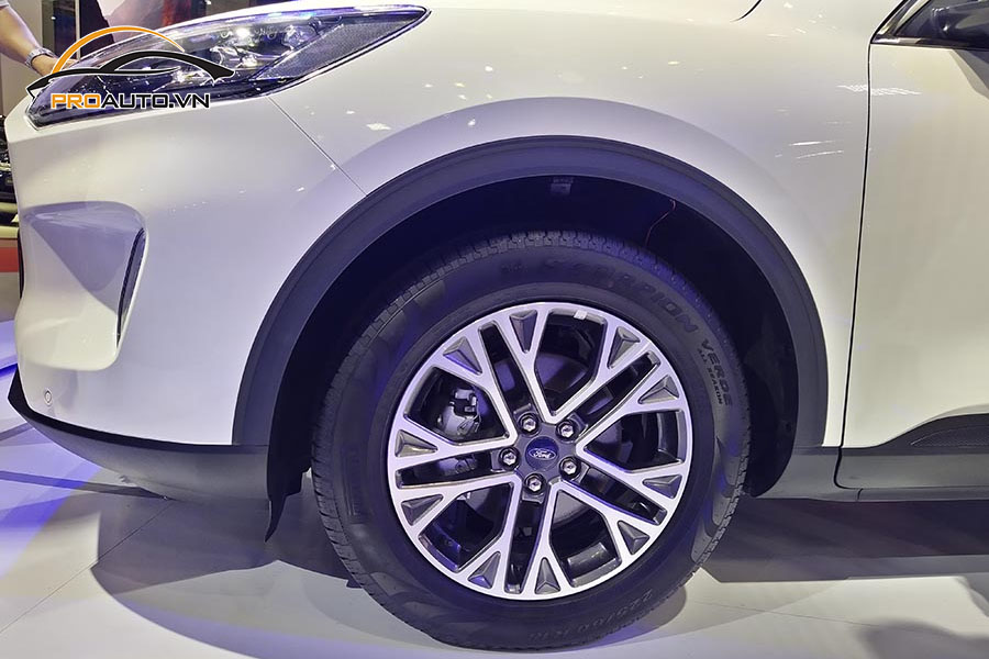 Độ mâm xe Ford Escape nâng tầm thẩm mỹ cho xe 