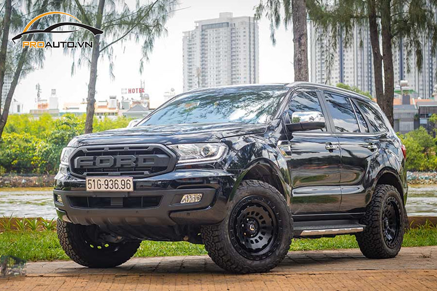 Độ mâm xe Ford Everest nâng tầm thẩm mỹ cho xe