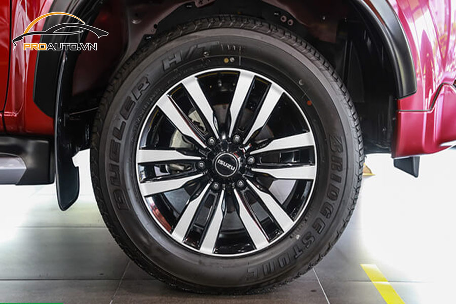 Độ mâm xe Isuzu MU-XB7 mang đến nhiều tiện ích cho người dùng