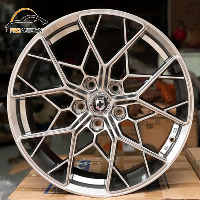 Độ mâm xe Kia Soluto sai cách dẫn đến nhiều rủi ro