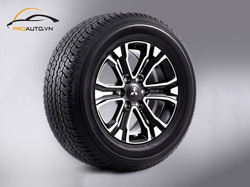 Độ mâm xe Mitsubishi Pajero Sport sai cách dẫn đến nhiều rủi ro