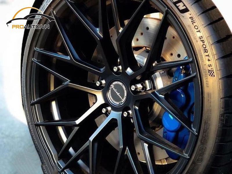 Độ mâm xe Toyota Altis