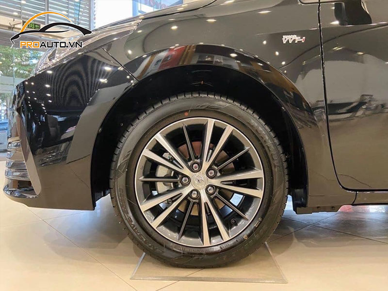 Các kiểu độ mâm xe Toyota Altis