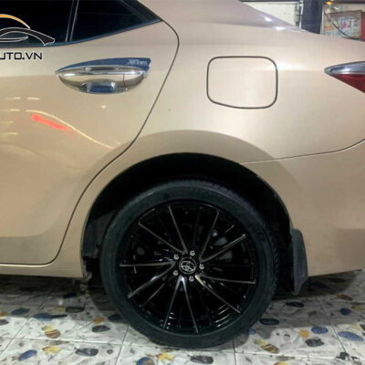 do mam xe Toyota Altis 12 1