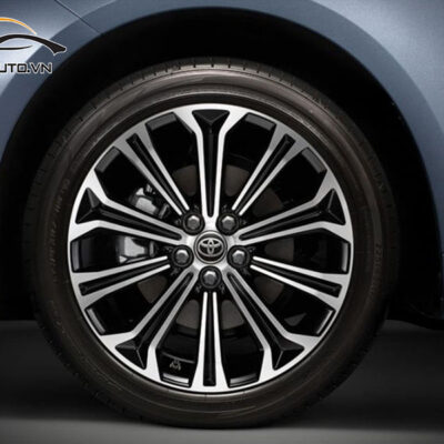 do mam xe Toyota Altis 8 1