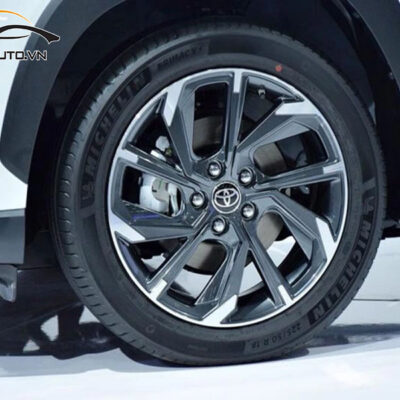 do mam xe Toyota Corolla Cross 8 1