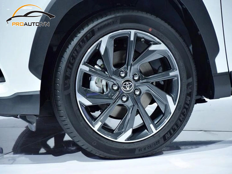 Độ mâm xe Toyota Corolla Cross - Ảnh 3