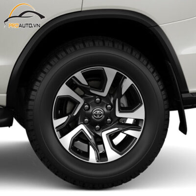 do mam xe Toyota Fotuner 5 1