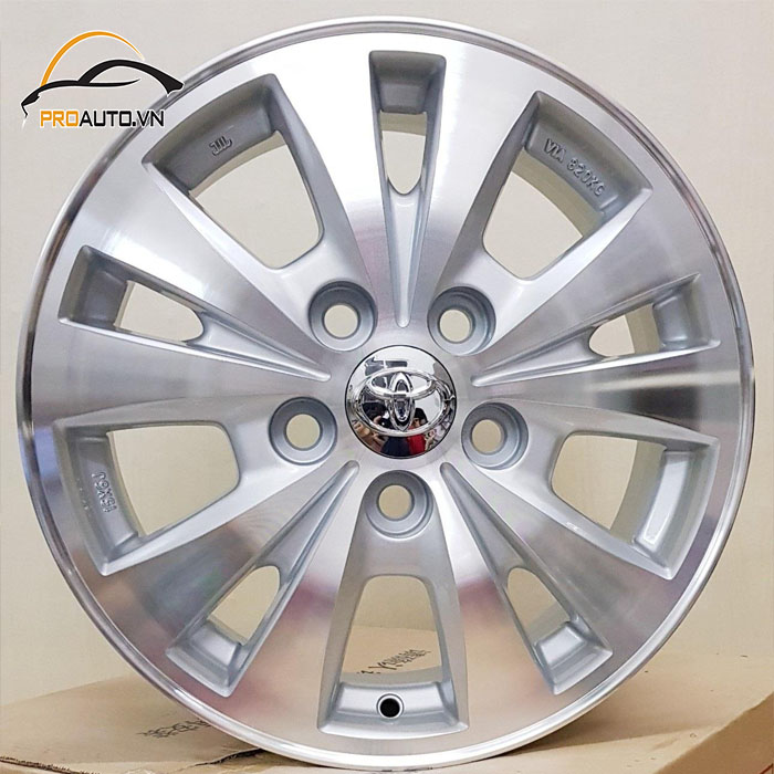 Các kiểu độ mâm xe Toyota Innova