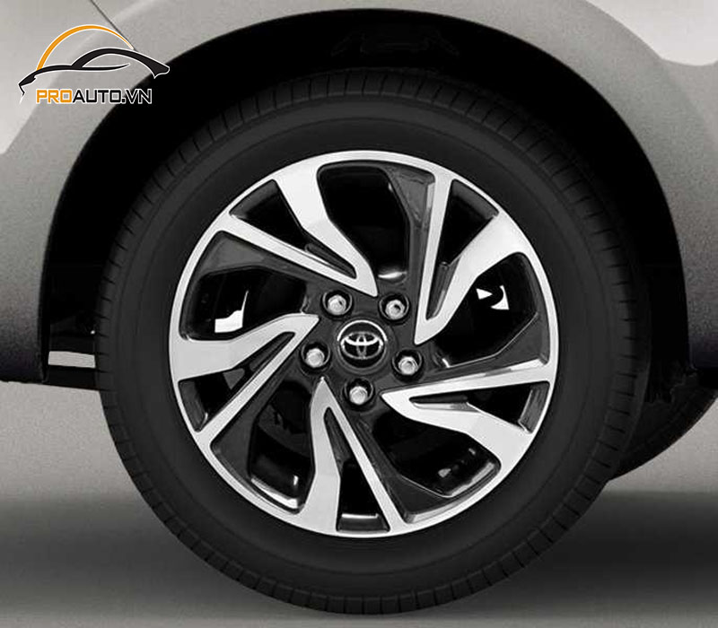 do mam xe Toyota Innova 8