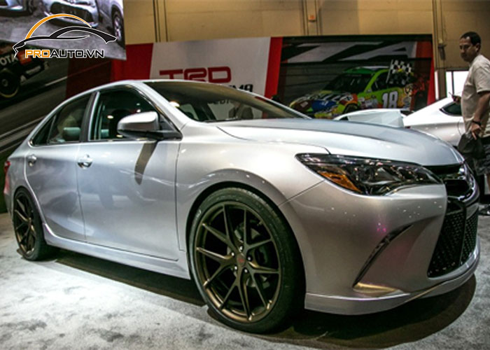 Các kiểu độ mâm xe Toyota Camry