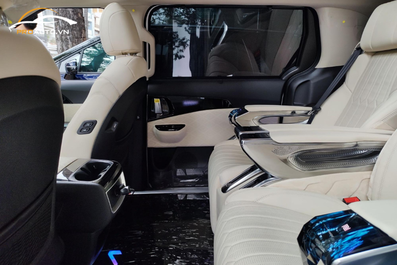 Đổi màu cột A, B, C cho xe Chevrolet Aveo