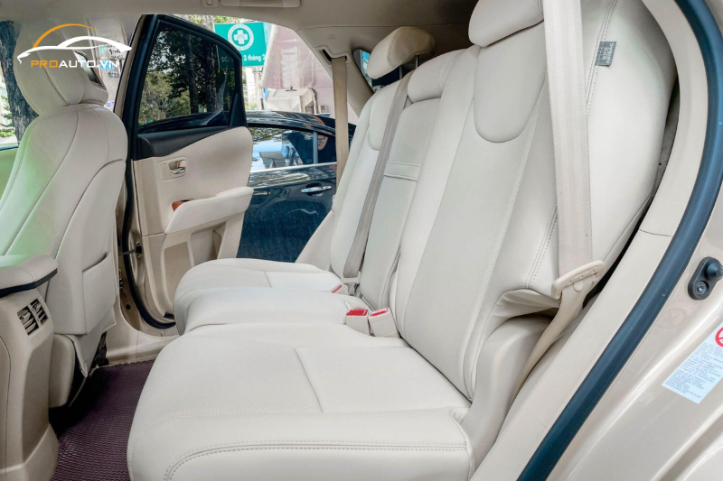 Đổi màu ghế da cho Honda Brio