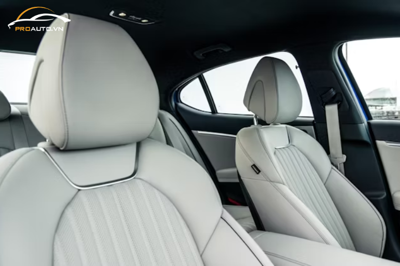 Đổi màu ghế da cho Hyundai Genesis