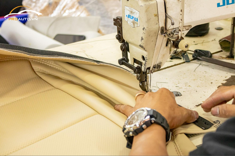 Đổi màu ghế da cho Kia Cerato