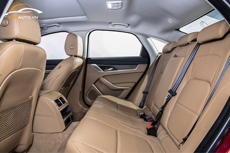 Đổi màu nội thất băng ghế thứ hai cho xe Jaguar XF