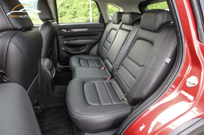 Đổi màu nội thất băng ghế thứ hai cho xe Mazda CX-5